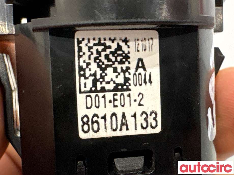 Bryter start/stopp til Mitsubishi Outlander 2015-->> (Type III, Fase 2)  (MITSUBISHI|8610A133|)