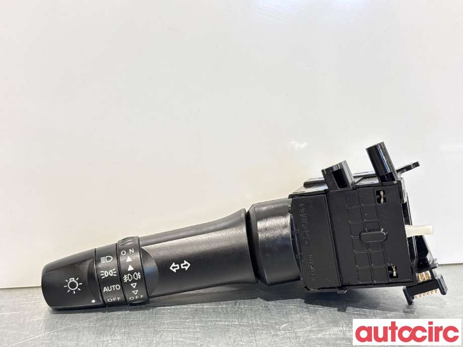 Bryter blink til Mitsubishi Outlander, 2015-->> (Type III, Fase 2)  (MITSUBISHI|8614A256)