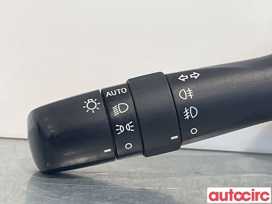 Bryter blink til Toyota RAV4 2009-2013 (Type III, Fase 2)  (TOYOTA|8414042111|)