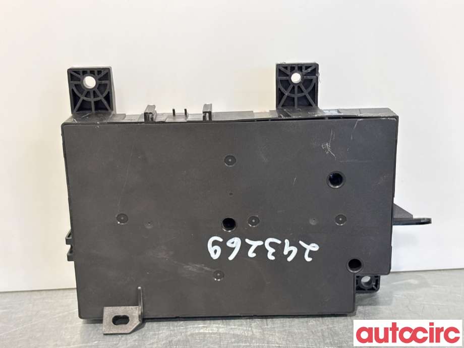 Sikringsboks til Mitsubishi Outlander 2015-->> (Type III, Fase 2)  (MITSUBISHI|8637C630||8637B690)