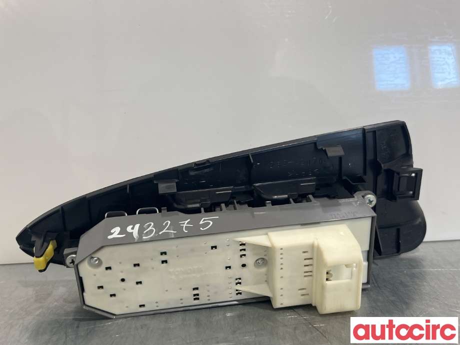 Bryter ruteheis til Toyota RAV4 2009-2013 (Type III, Fase 2)  (TOYOTA|8482012520)