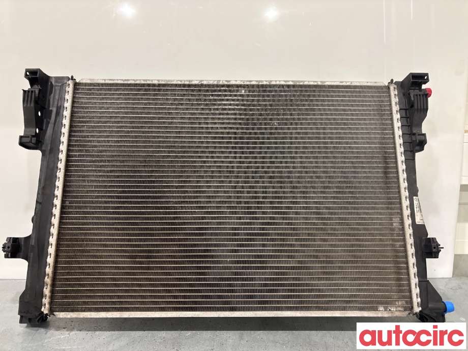 Radiator (manuell gir) til Mercedes A-Klasse 2012-2018 (W176) (W176) (MERCEDES|A2465001203|)