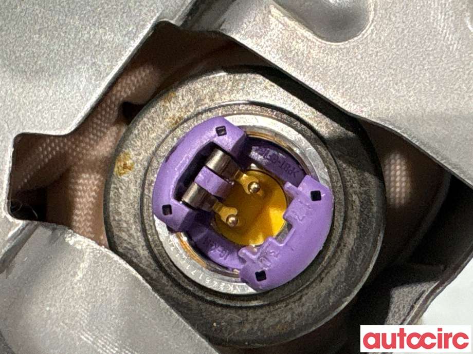 Airbag kne til Mitsubishi Outlander 2015-->> (Type III, Fase 2)  (MITSUBISHI|7030A316XB||7030A-31655)