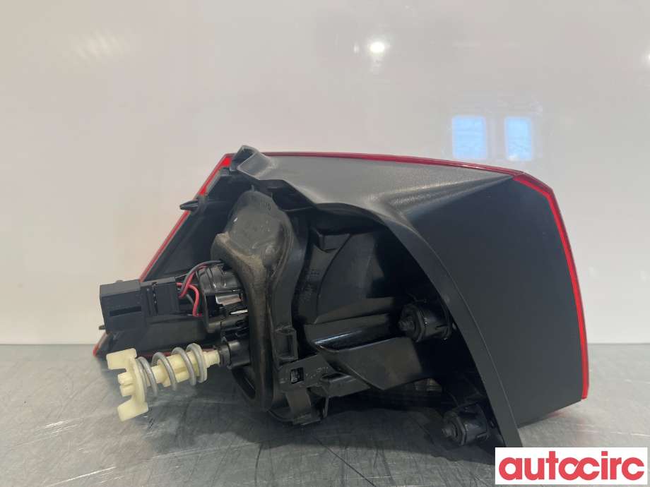 Baklykt høyre til VW Golf VII 2012-2017 (Fase 1)  (VOLKSWAGEN|5G0945096M)