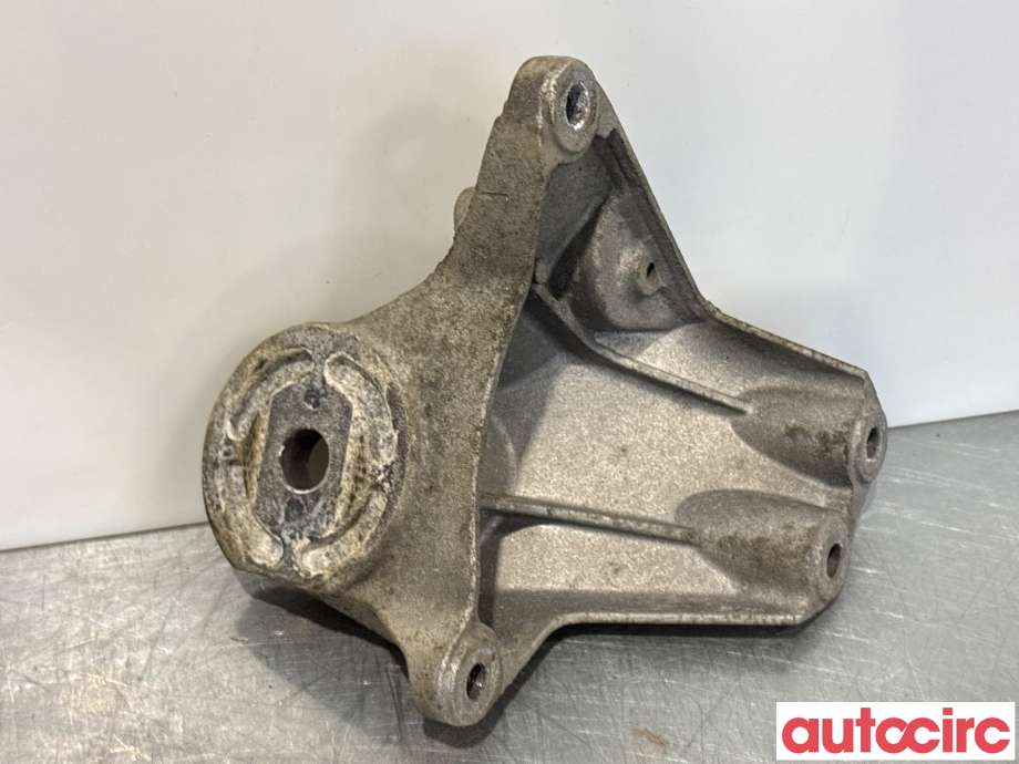 Girkassefeste til Audi A6, Allroad 2006-2008 (Type II, Fase 1) (C6) (C6) (AUDI|4F0399113B|)