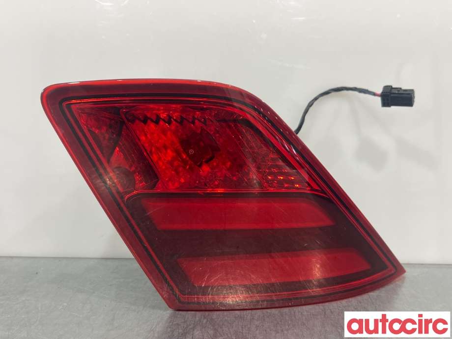 Baklykt høyre indre til Peugeot 308, 2013-2021 (Type II)  (PEUGEOT|9677818280)