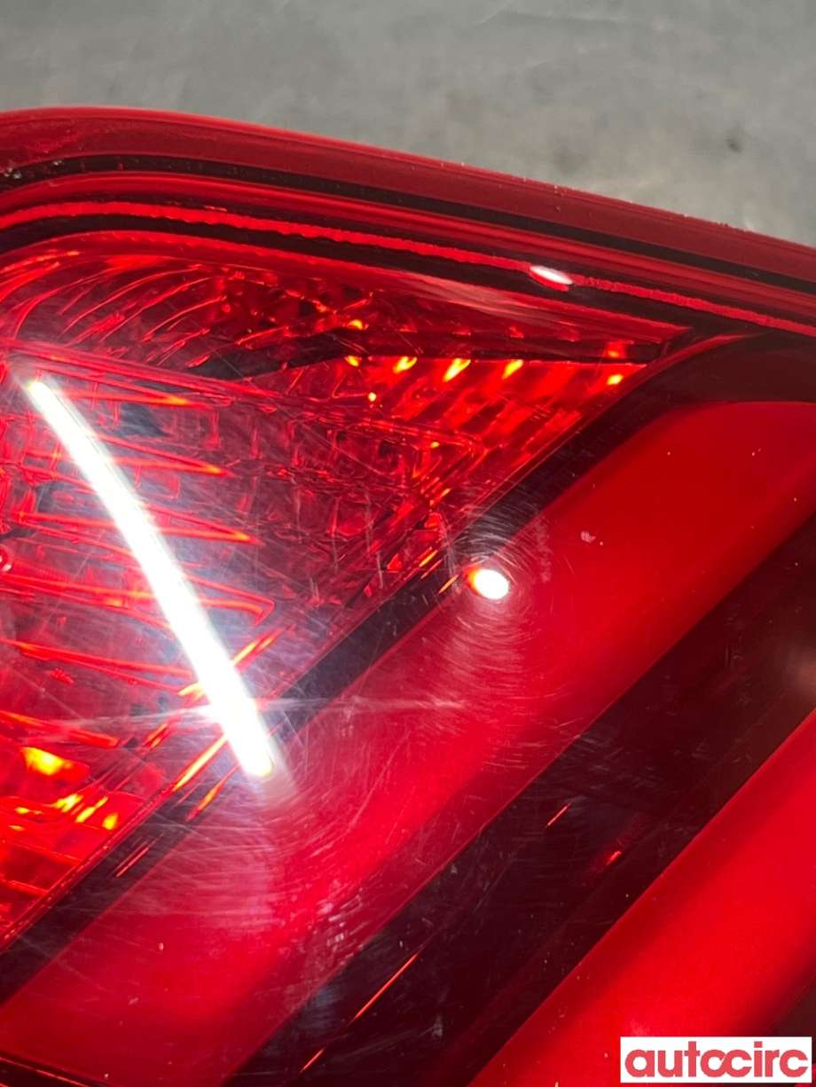 Baklykt høyre indre til Peugeot 308 2013-2021 (Type II)  (PEUGEOT|9677818280|)