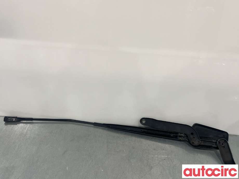Viskerarmer frontrute til Mercedes Vito 2014-->> (W447) (W447) (MERCEDES|A4478200100|)
