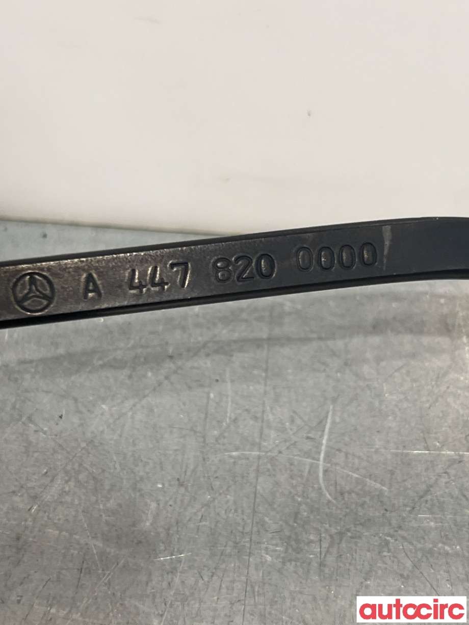 Viskerarmer frontrute til Mercedes Vito 2014-->> (W447) (W447) (MERCEDES|A4478200000|)