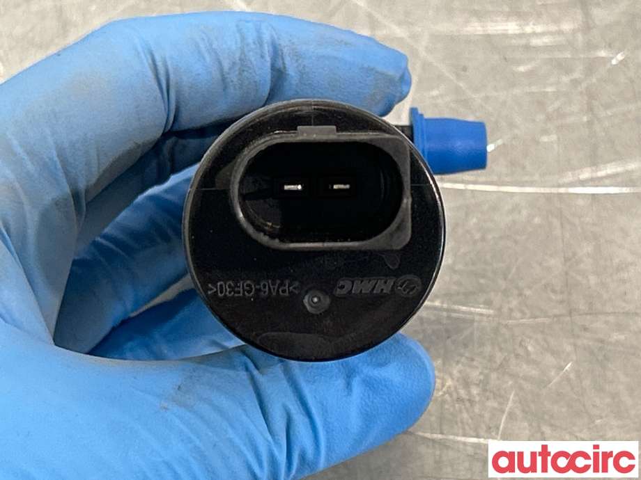 Spylerpumpe foran til Tesla Model Y 2021-2024 (Type I)  (TESLA|1607953-01-A||HS1-278H9-000)