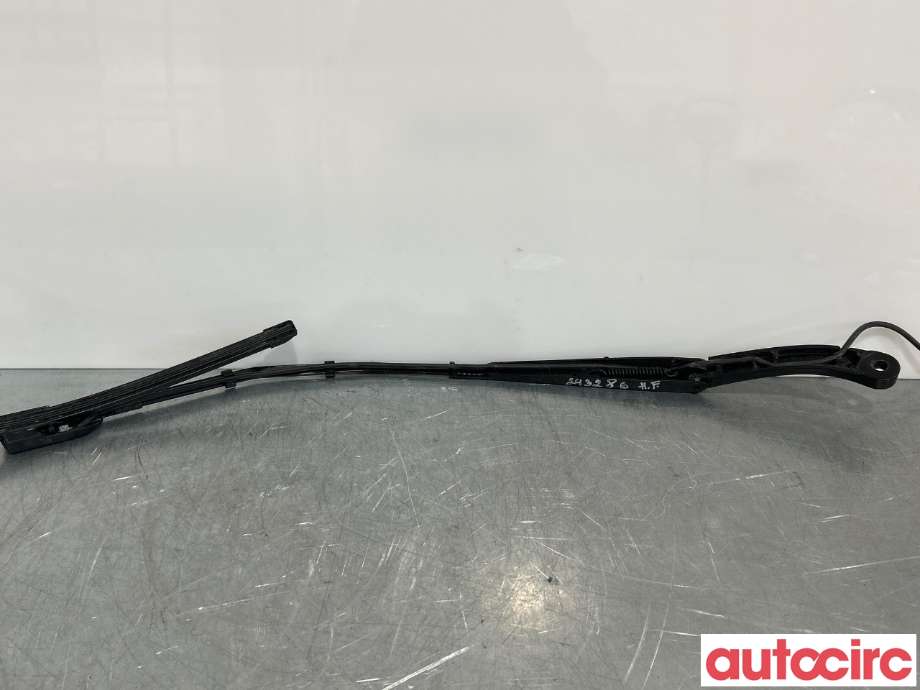 Viskerarmer frontrute til Tesla Model Y 2021-2024 (Type I)  (TESLA|1490249-00-C|)