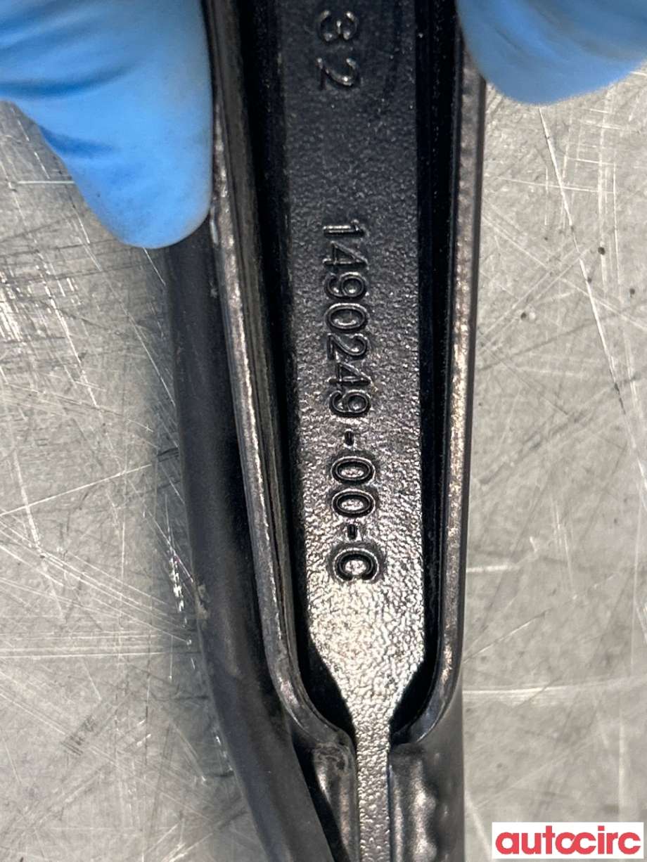 Viskerarmer frontrute til Tesla Model Y 2021-2024 (Type I)  (TESLA|1490249-00-C|)
