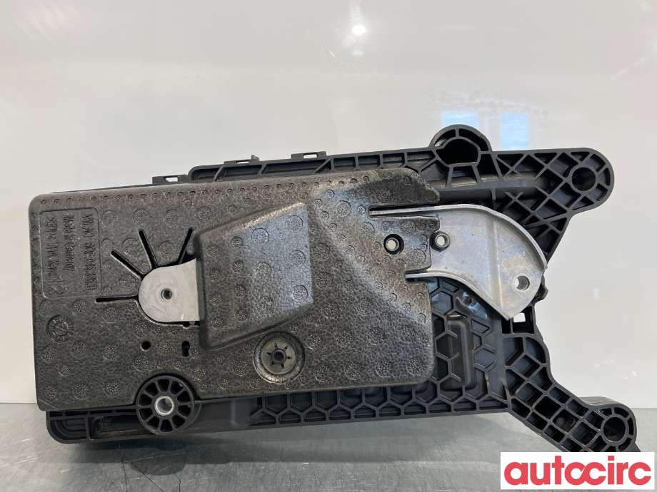 Batterikasse/feste til Škoda Kodiaq 2017-->>  (SKODA|5QF915331C)