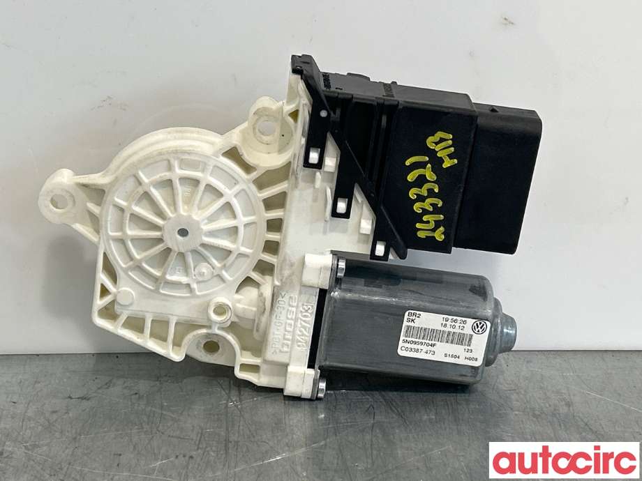 Ruteheis høyre bak til VW Tiguan 2011-2016 (Type I, Fase 2)  (VOLKSWAGEN|5N0959704F|C03387-473)