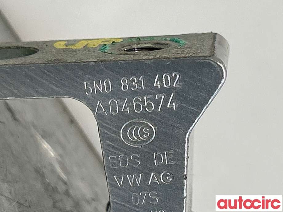 Hengsler til VW Tiguan 2011-2016 (Type I, Fase 2)  (VOLKSWAGEN|5N0831402|)