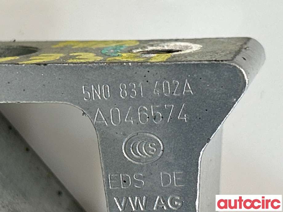 Hengsler til VW Tiguan 2011-2016 (Type I, Fase 2)  (VOLKSWAGEN|5N0831402||5N0831402A)