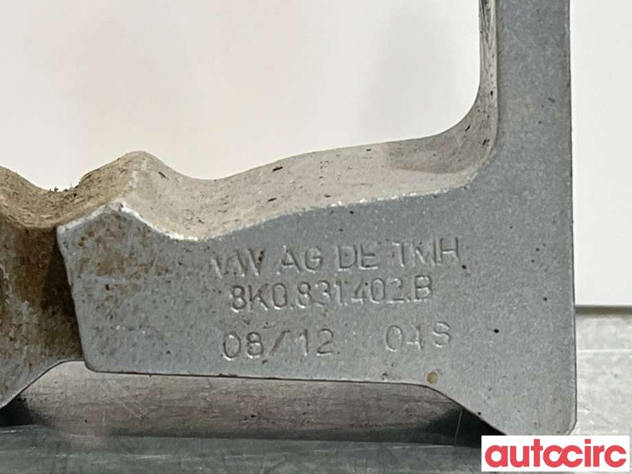 Hengsler til Audi Q5 2012-2017 (Type I, Fase 2)  (AUDI|8K0831402B)