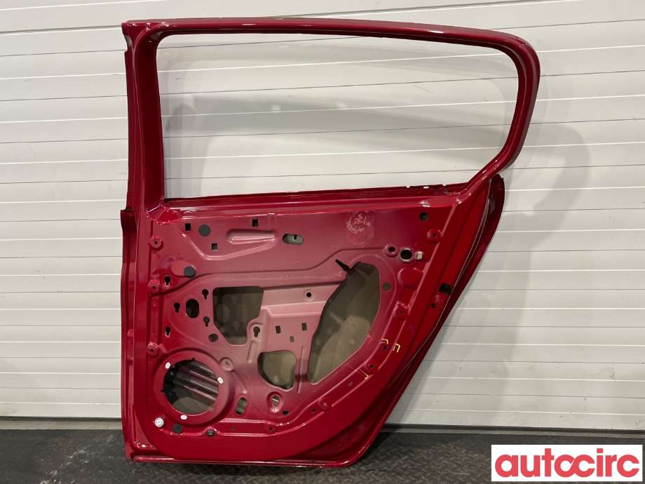 Dør høyre bak til Peugeot 308 2013-2021 (Type II)  (PEUGEOT|9802165580)