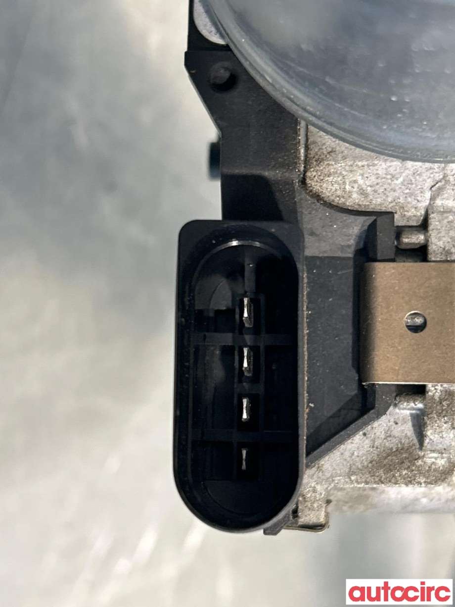 Viskermotor frontrute til Mercedes C-Klasse 2014-2018 (Fase 1) (W205) (W205) (MERCEDES|A2058200740|1397220969)