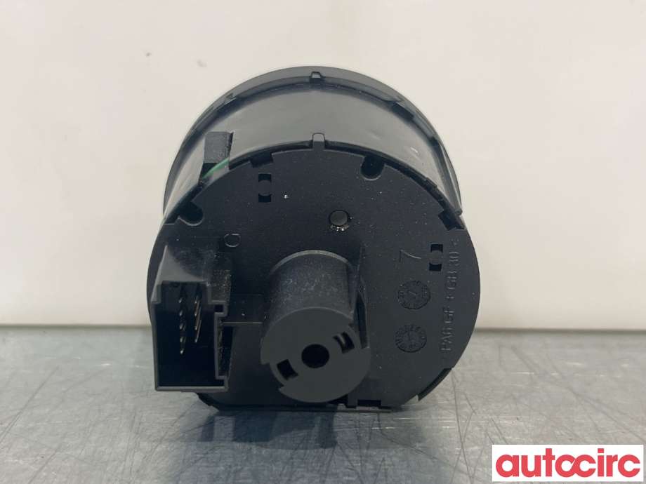 Bryter lys til VW Caddy 2015-2020 (Type III, Fase 3)  (VOLKSWAGEN|3C8941431||1K0941431BK)