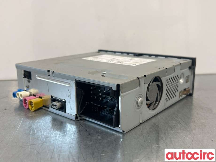 Bilstereo navigasjon til VW Passat 2015-2019 (Fase 1) (B8) (B8) (VOLKSWAGEN|3Q0035874A|)