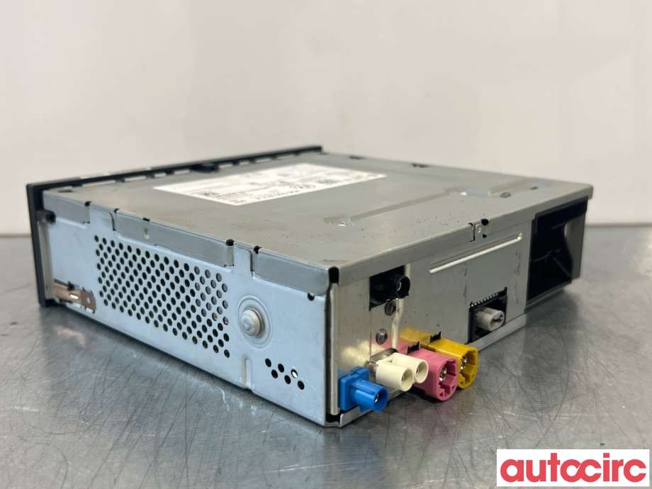 Bilstereo navigasjon til VW Passat 2015-2019 (Fase 1) (B8) (B8) (VOLKSWAGEN|3Q0035874A|)