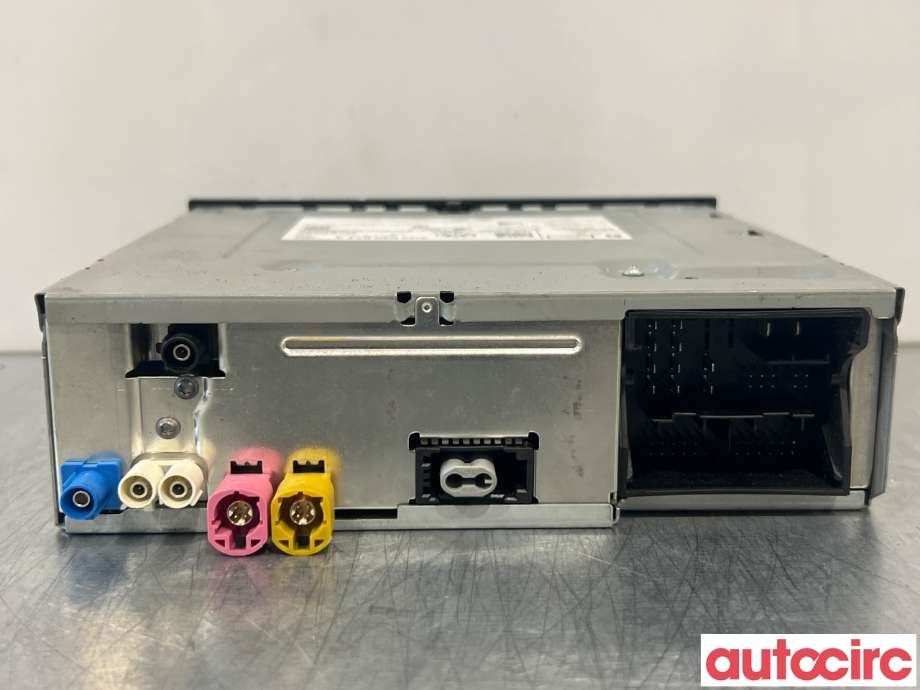 Bilstereo navigasjon til VW Passat 2015-2019 (Fase 1) (B8) (B8) (VOLKSWAGEN|3Q0035874A|)