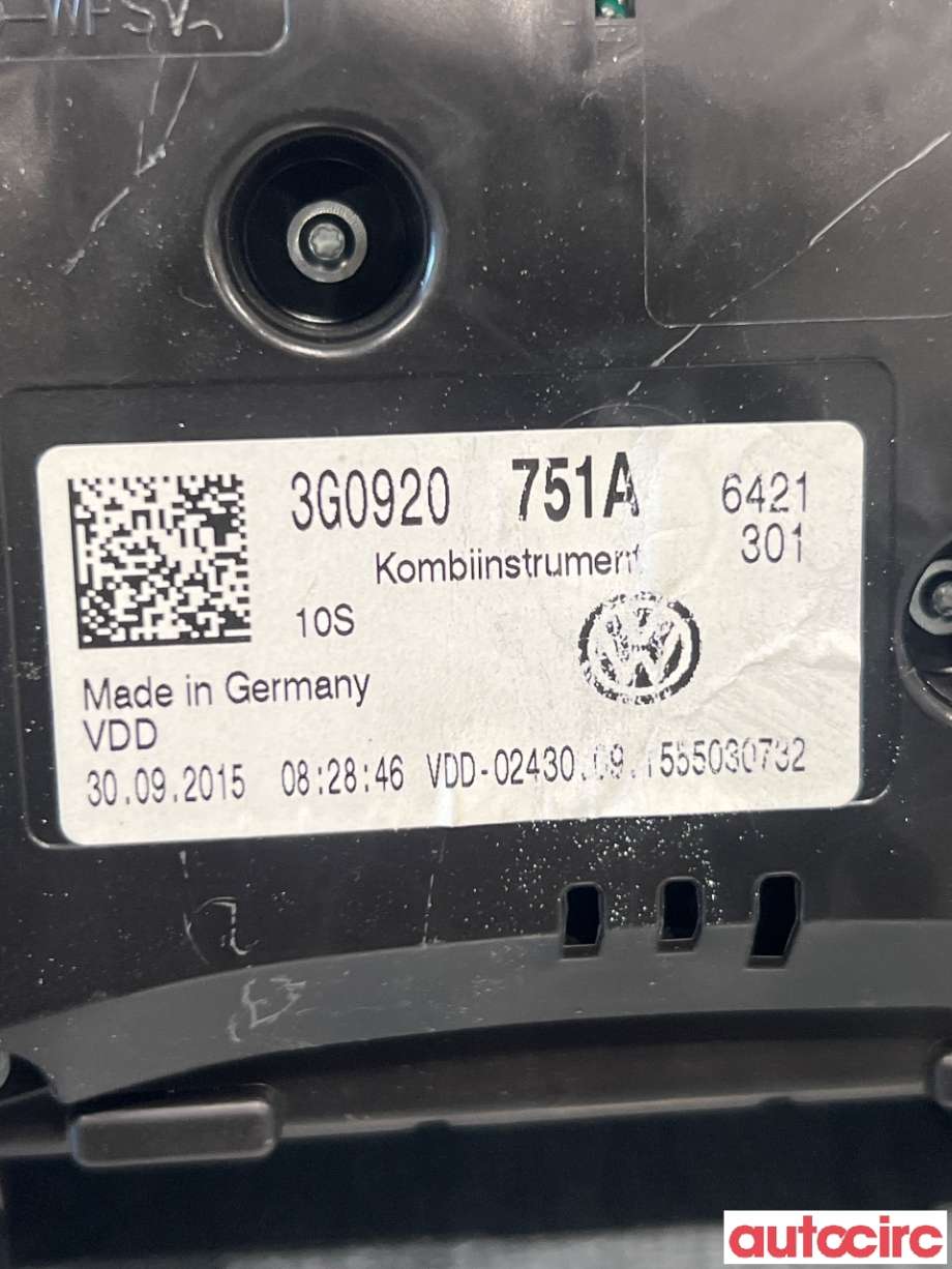 Instrumentpanel til VW Passat 2015-2019 (Fase 1) (B8) (B8) (VOLKSWAGEN|3G0920751A|)