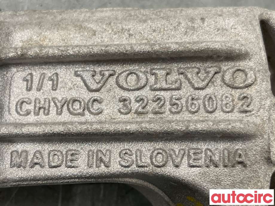 Diverse deler til Volvo XC60 2017-->> (Type II)  (VOLVO|32256082|)