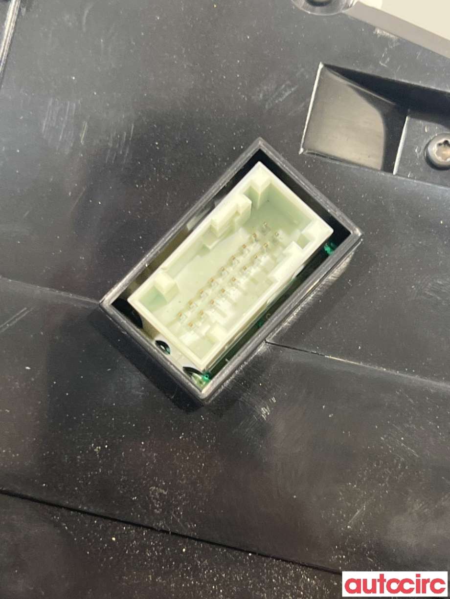 Instrumentpanel til Peugeot Partner 2019-->> (Type III)  (PEUGEOT|9817599080|)