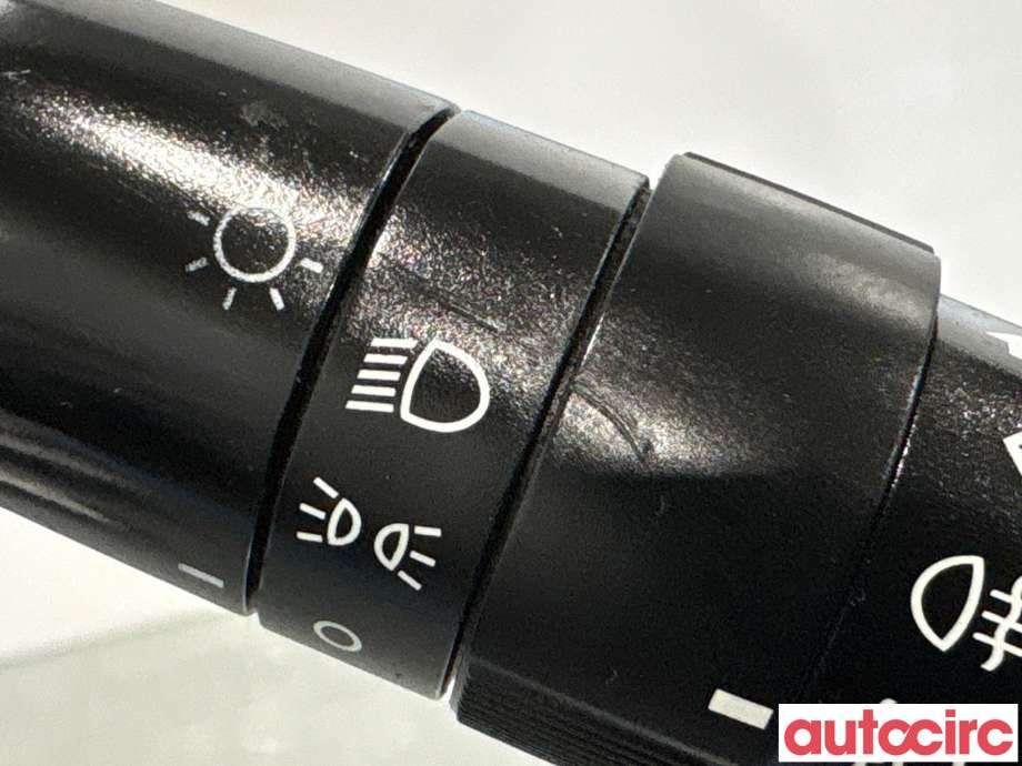 Bryter blink til Toyota Avensis 2009-2015 (Type III, Fase 1) (TOYOTA|8414005200||05200)