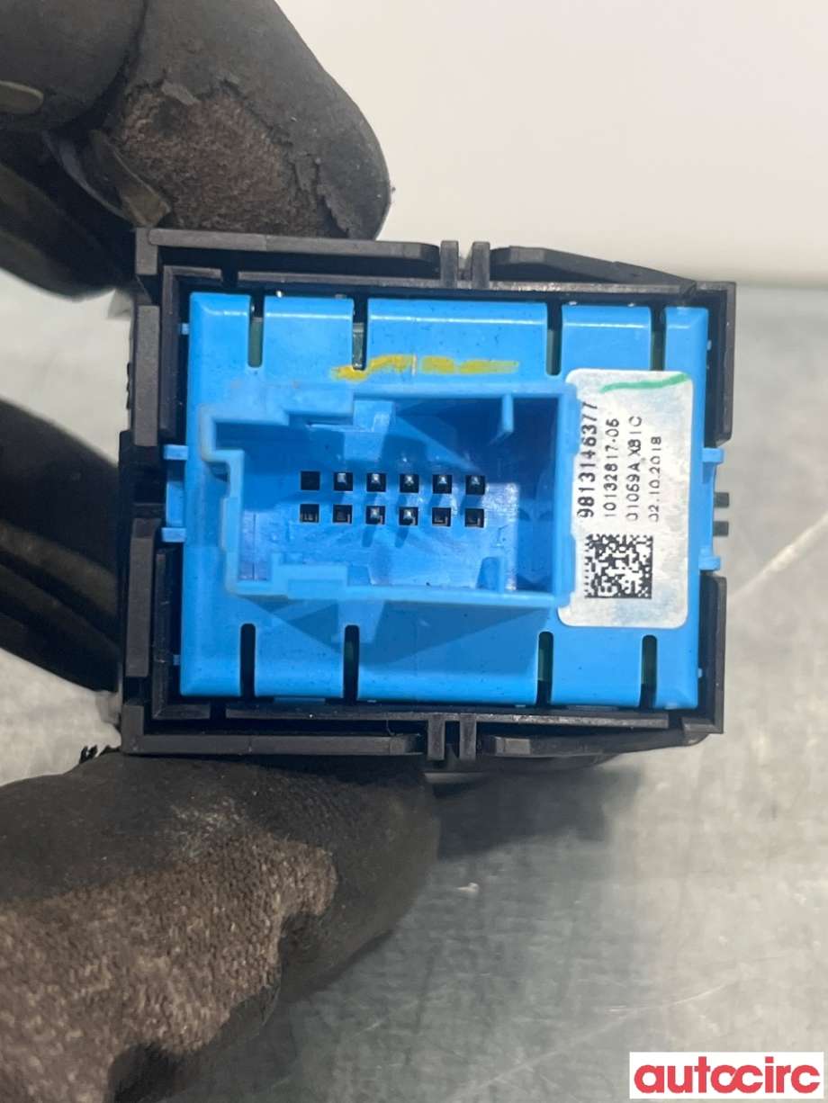 Bryter elektrisk håndbrekk/parkbrems til Peugeot Partner 2019-->> (Type III)  (PEUGEOT|98131463ZD||9813146377)