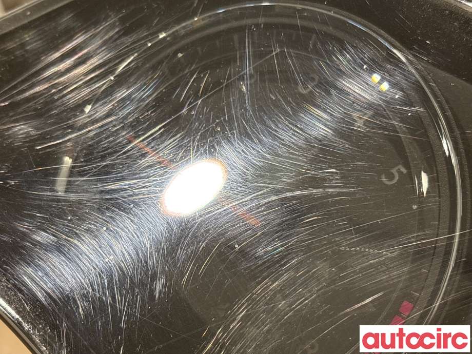 Instrumentpanel til Toyota Avensis 2009-2015 (Type III, Fase 1) (TOYOTA|8380005M10|MB257460-5000|83800-05M10)