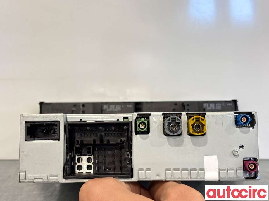 Bilstereo navigasjon til Audi Q5 2012-2017 (Type I, Fase 2)  (AUDI|8R1035670K|MMI3G)