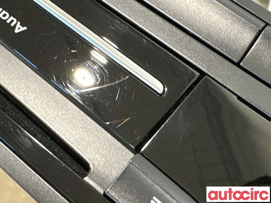 Bilstereo navigasjon til Audi Q5 2012-2017 (Type I, Fase 2)  (AUDI|8R1035670K|MMI3G)