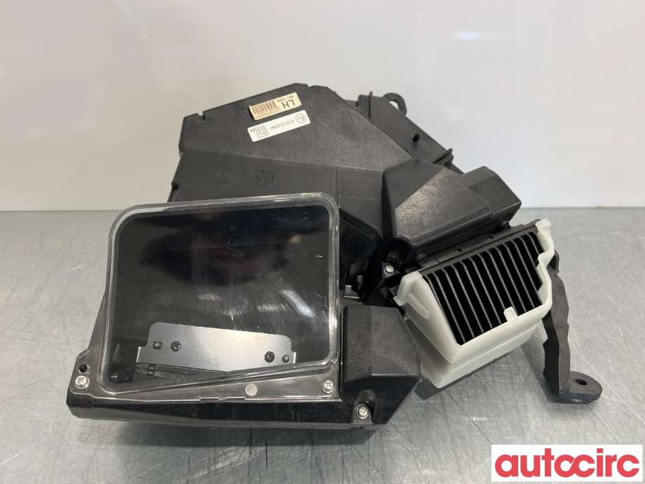 Multimedia display (MCU - Media Controller Unit) til Toyota Prius +7 2012-2020 (Type III) (stasjonsvogn) (stasjonsvogn) (TOYOTA|8316847020)