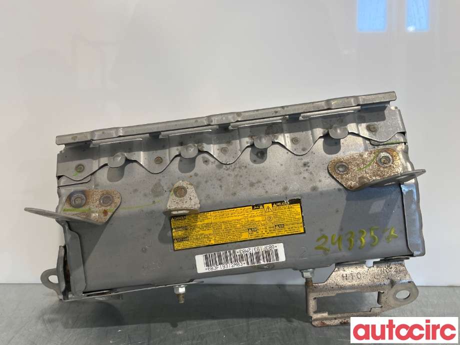 Airbag kne til Toyota Prius +7 2012-2020 (Type III) (stasjonsvogn) (stasjonsvogn) (TOYOTA|7390047020C0)