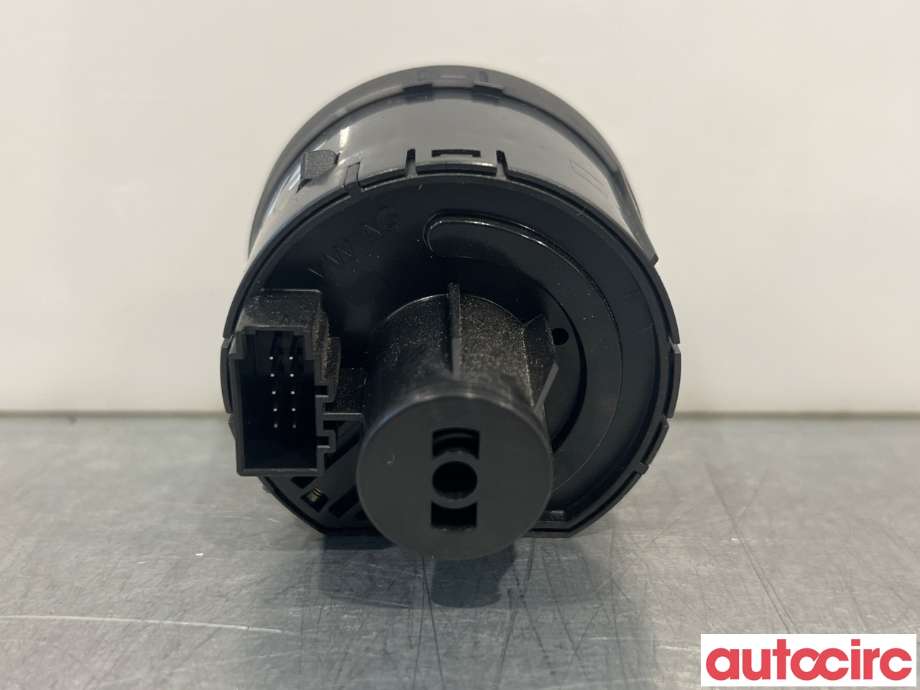 Bryter lys til Škoda Octavia 2013-2016 (Type III, Fase 1)  (SKODA|5E0941431D|)