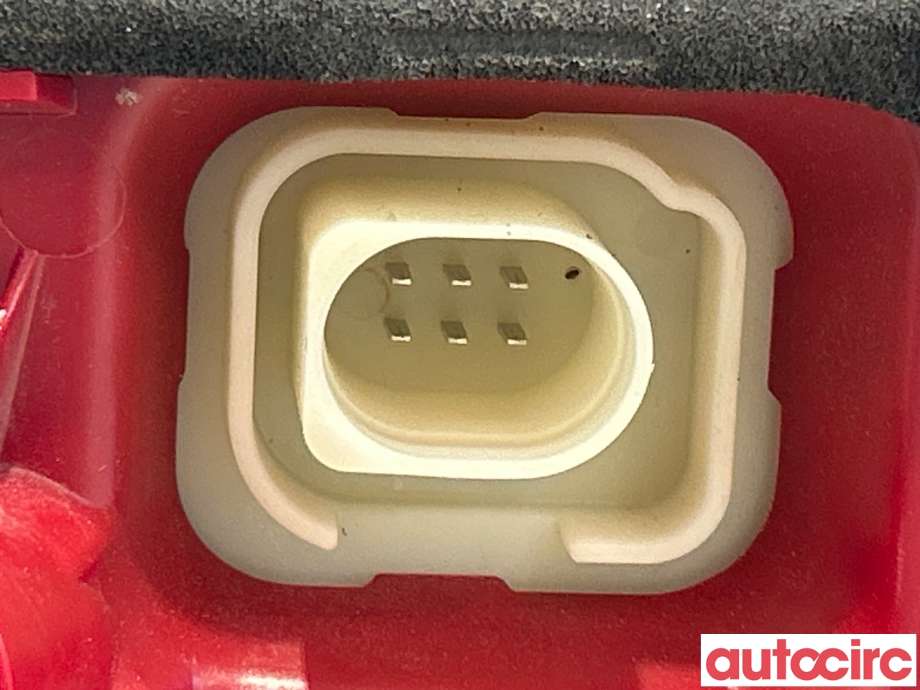 Baklykt høyre indre til Audi A6, Allroad 2012-2014 (Type III, Fase 1) (C7) (C7) (AUDI|4G9945094B|)