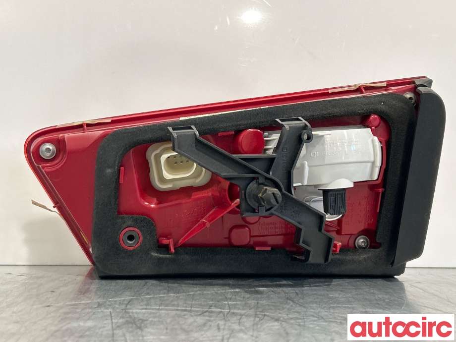 Baklykt venstre indre til Audi A6, Allroad 2012-2014 (Type III, Fase 1) (C7) (C7) (AUDI|4G9945093B|)