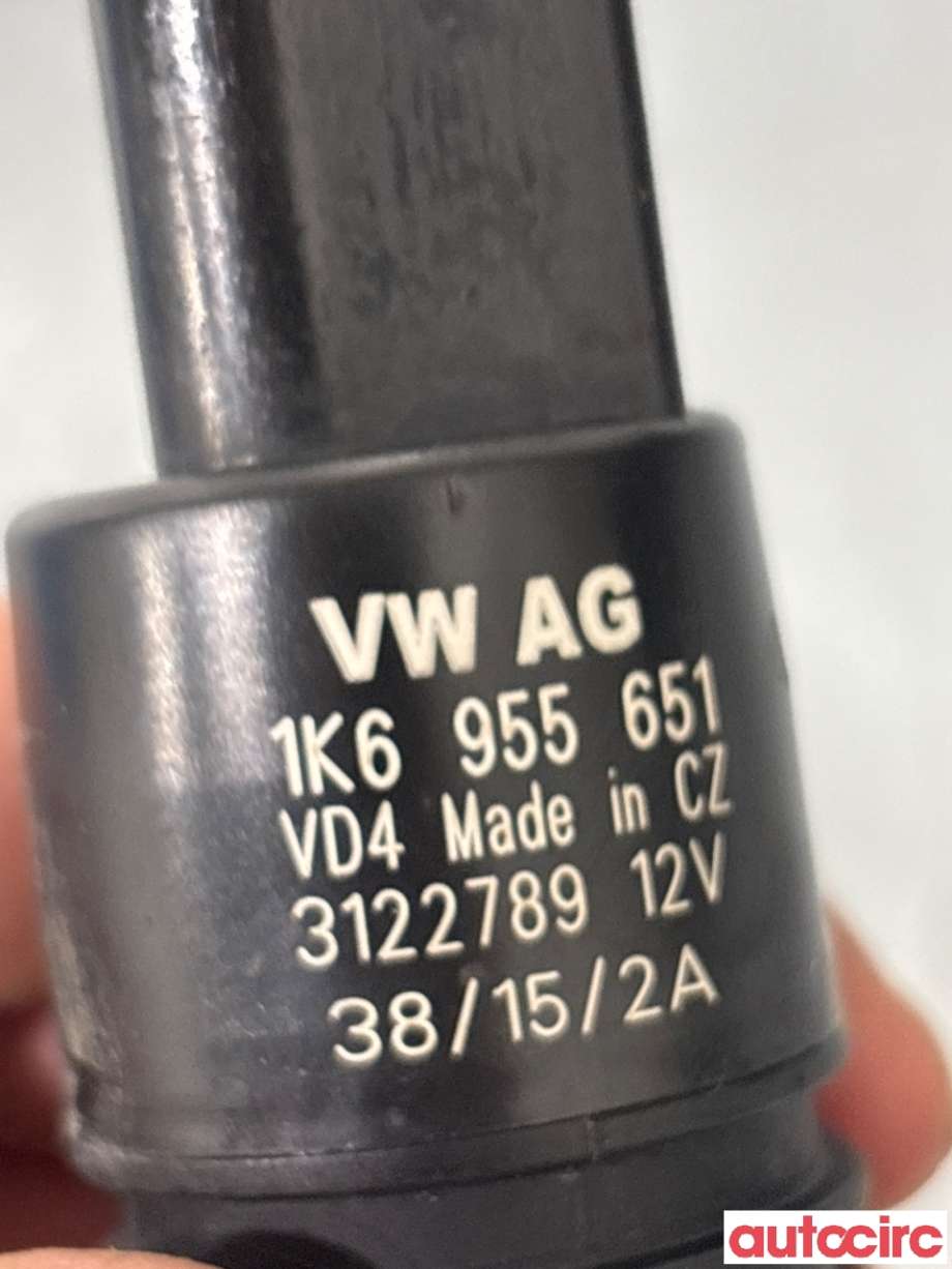 Spylerpumpe foran til VW Passat 2015-2019 (Fase 1) (B8) (B8) (VOLKSWAGEN|1K6955651)