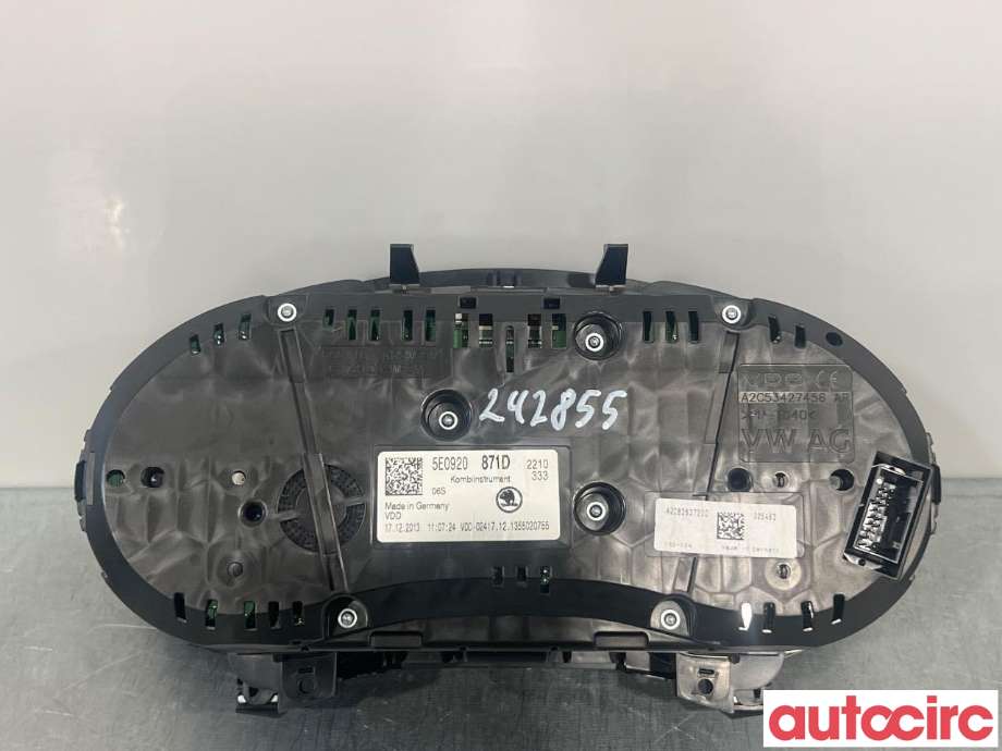 Instrumentpanel til Škoda Octavia 2013-2016 (Type III, Fase 1)  (SKODA|5E0920871D|)