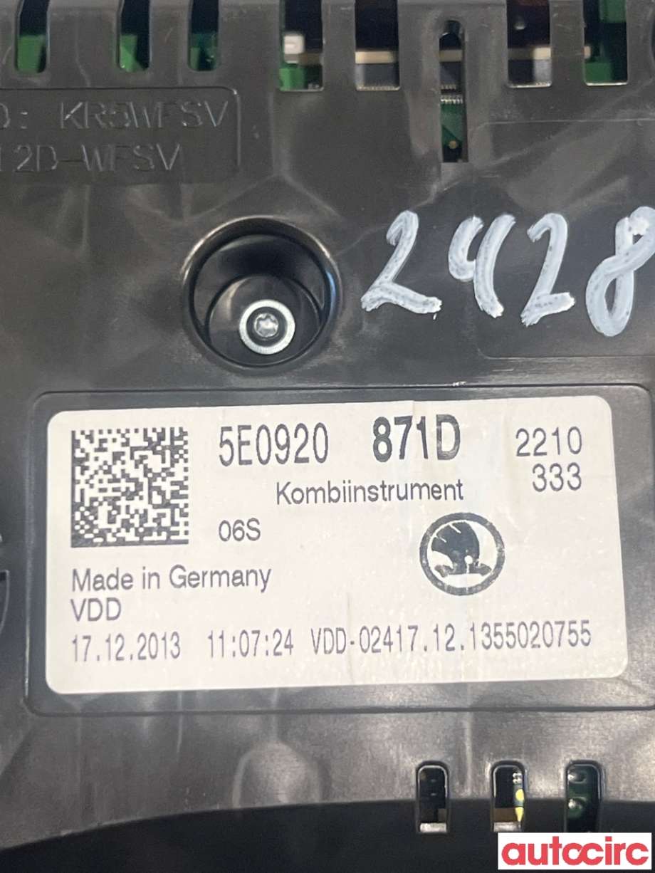 Instrumentpanel til Škoda Octavia 2013-2016 (Type III, Fase 1)  (SKODA|5E0920871D|)