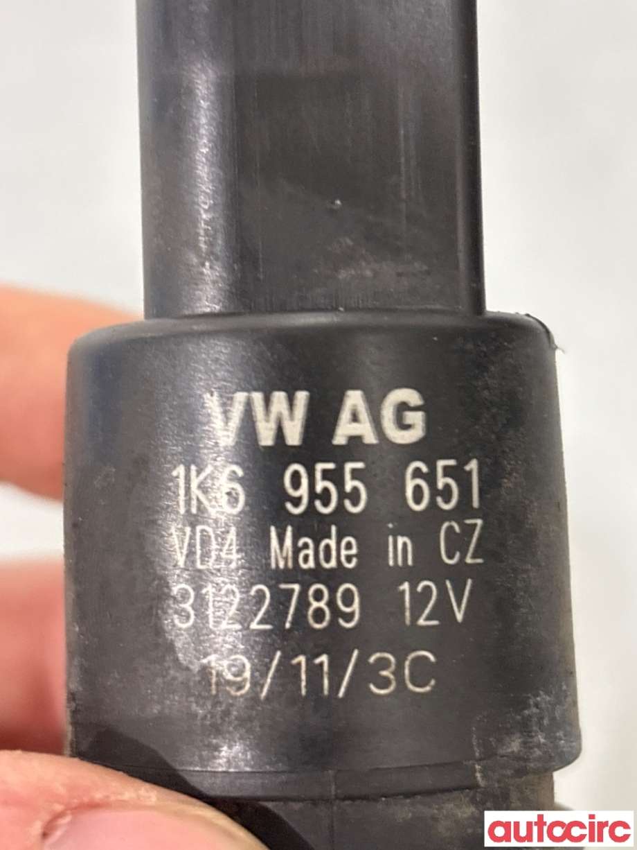 Spylerpumpe foran til Škoda Octavia 2009-2013 (Type II, Fase 2) (SKODA|1K6955651|)