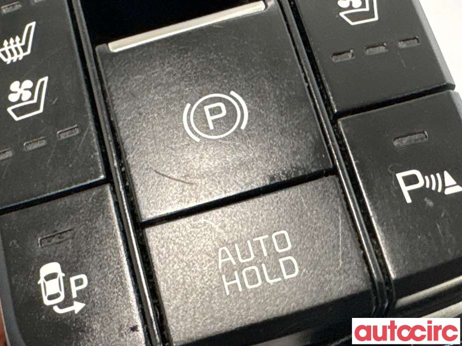 Bryter elektrisk håndbrekk/parkbrems til Kia Optima 2017-2020  (KIA|93300A8230WK||93300-A8230)