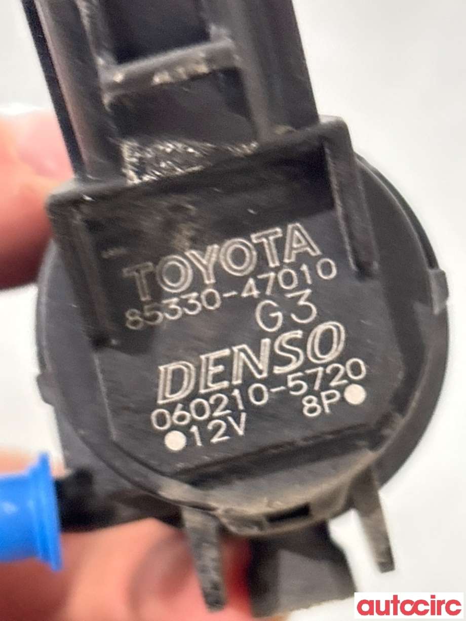 Spylerpumpe foran til Toyota Prius +7 2012-2020 (Type III) (stasjonsvogn) (stasjonsvogn) (TOYOTA|8533047010|)