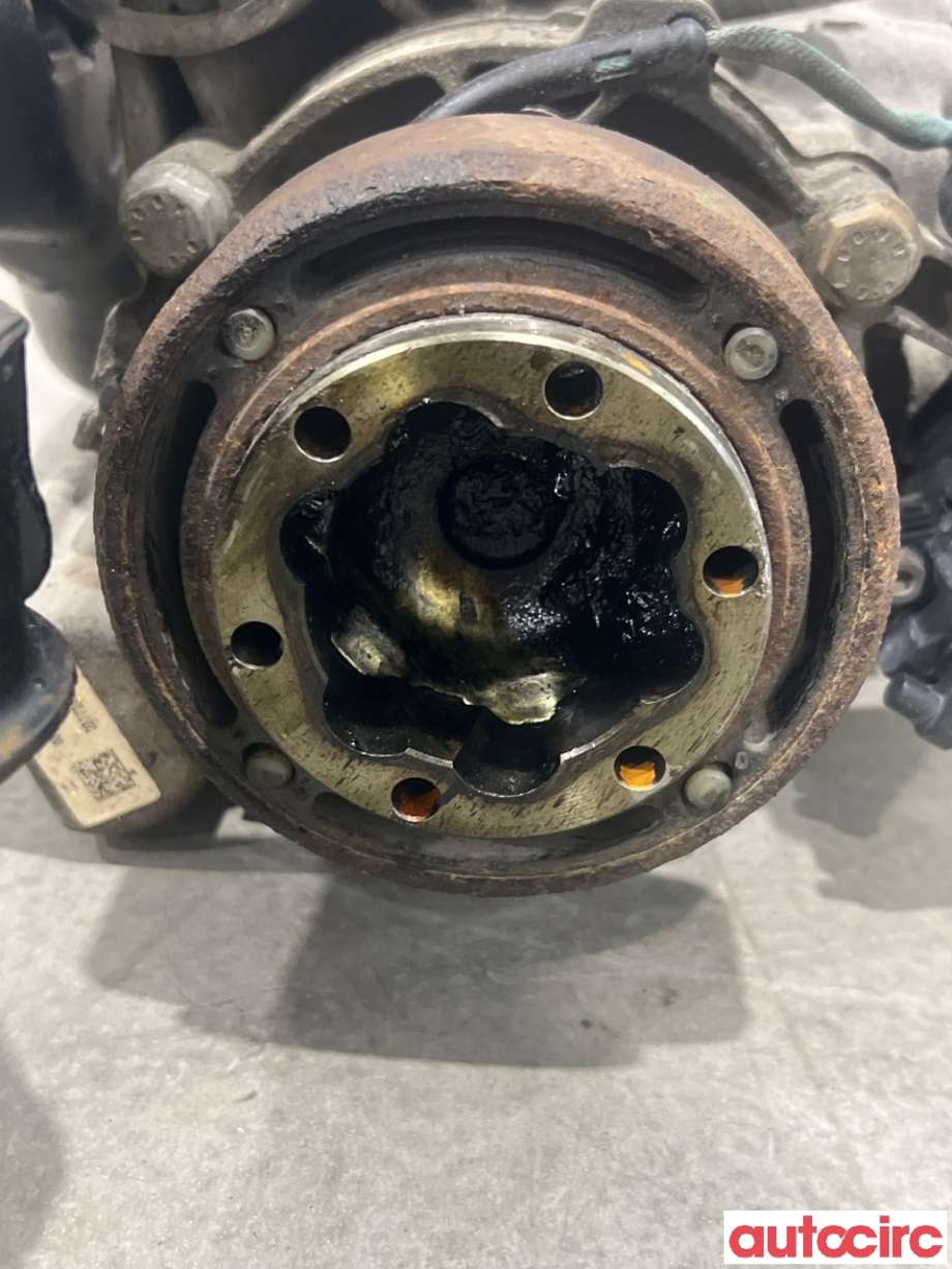 Kardang klokke bak til VW Transporter / Caravelle 2015-2019 (T6) (T6) (VOLKSWAGEN|09N525010F)