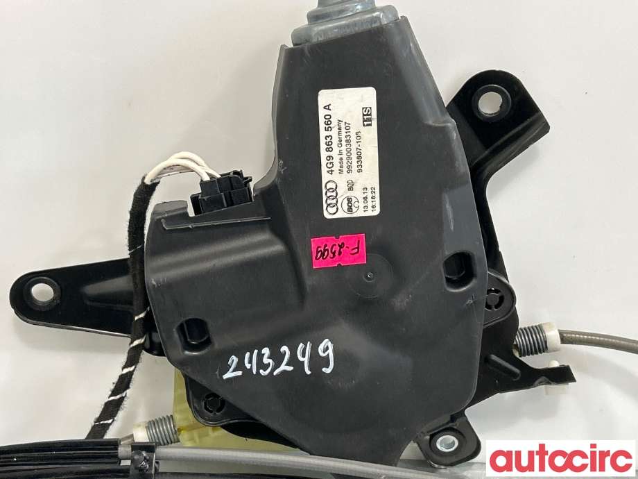 Bagasjerom rollon til Audi A6, Allroad 2012-2014 (Type III, Fase 1) (C7) (C7) (AUDI|4G9863560A|)