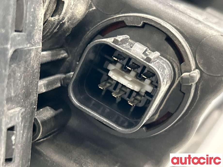 Frontlykt venstre halogen til Hyundai Ix35 2010-2015 (HYUNDAI|921012Y000||921012Y)