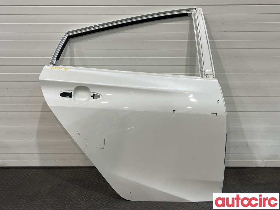 Dør høyre bak til Toyota Prius 2016-2023 (Type IV) (combi) (combi) (TOYOTA|6700347211|6700347210)